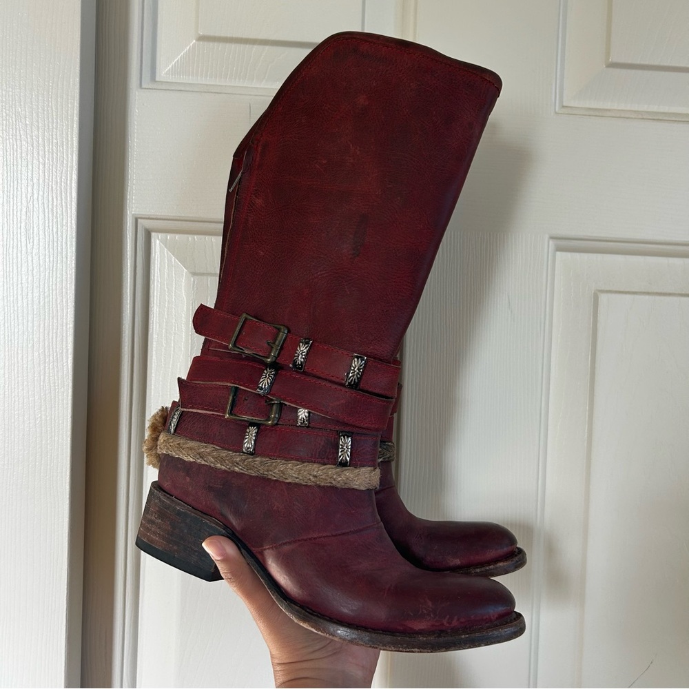 Freebird red drove slinger boots size 6
